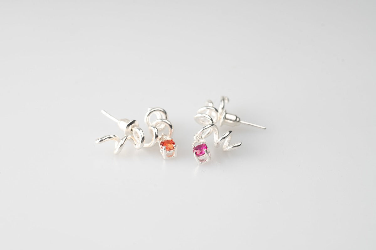 Aretes plata 925 con zirconias de diferentes colores Balance